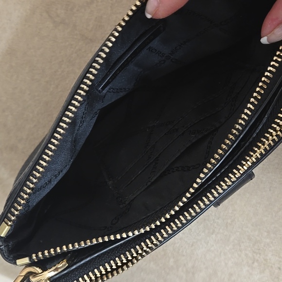 MICHAEL KORS MK Crossbody Black Bag Purse - Picture 5 of 6